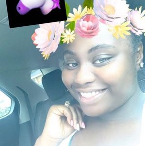 Meet your Posher, Dericka